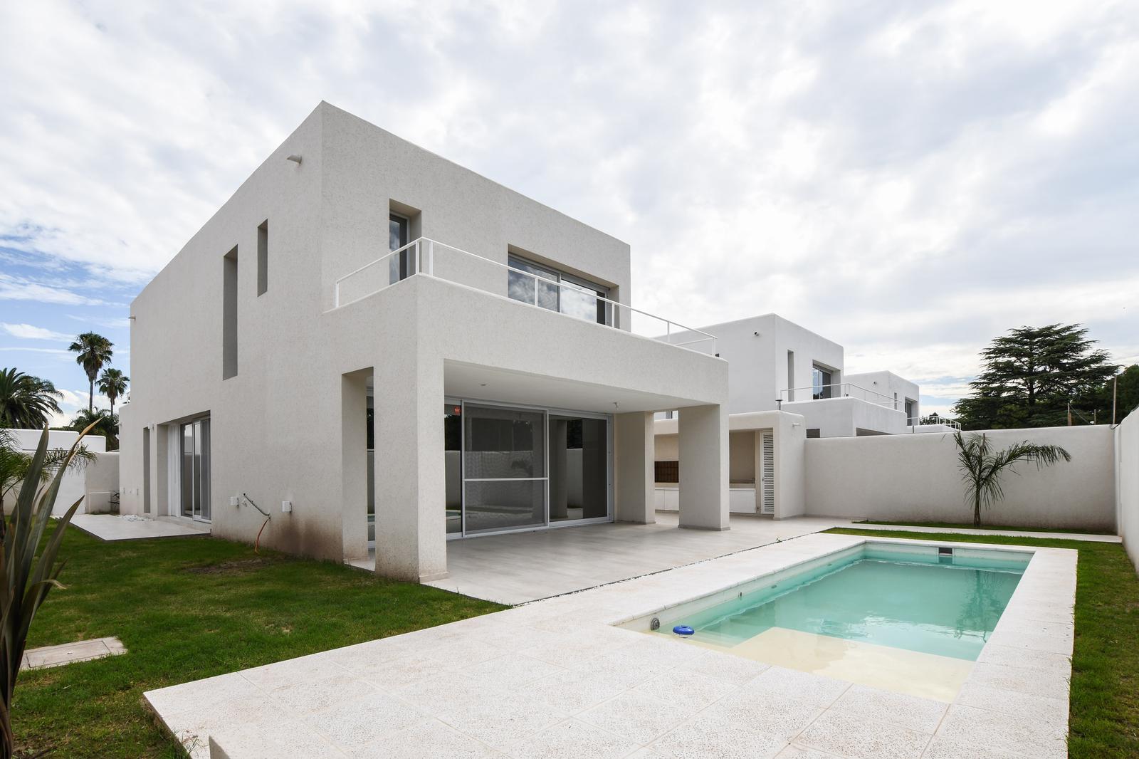 venta casa complejo 3 dormitorios fisherton
