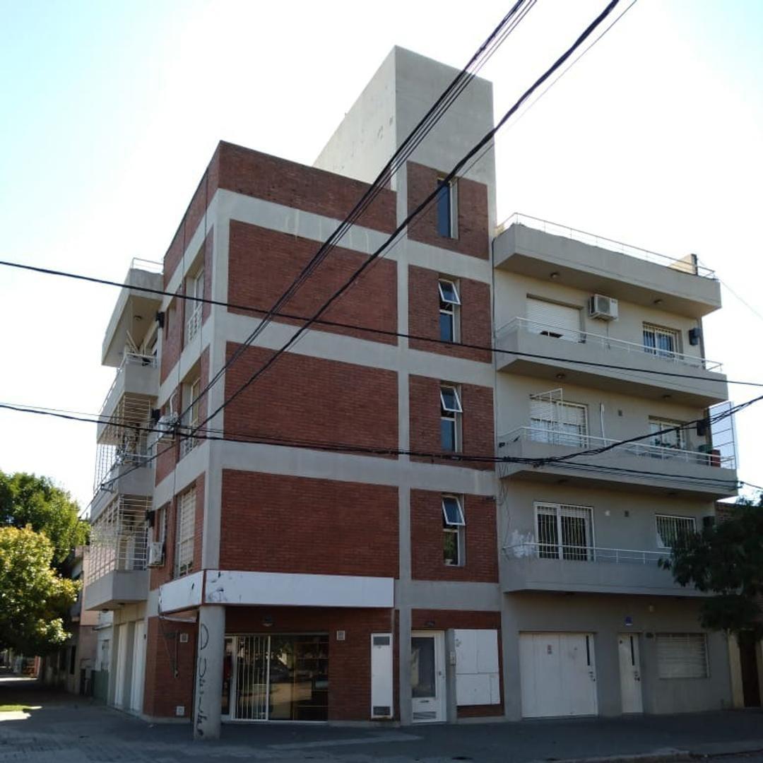 Viamonte y San Nicolas - Esquina