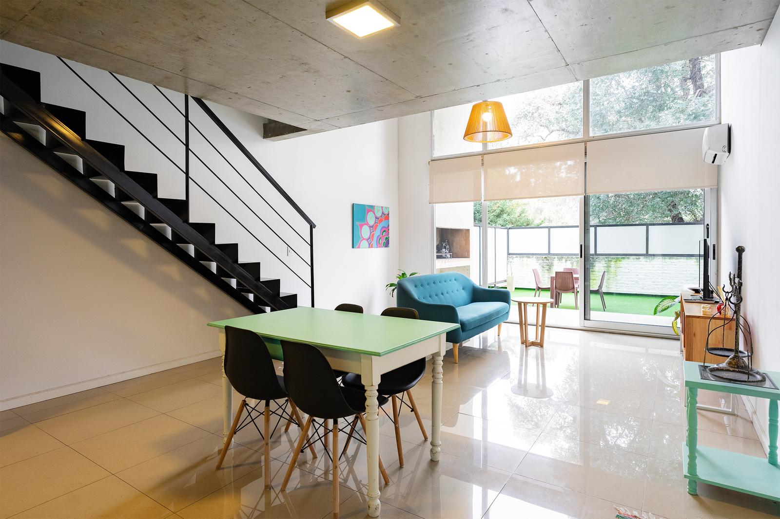 venta departamento 1 dormitorio comodín patio exclusivo fisherton