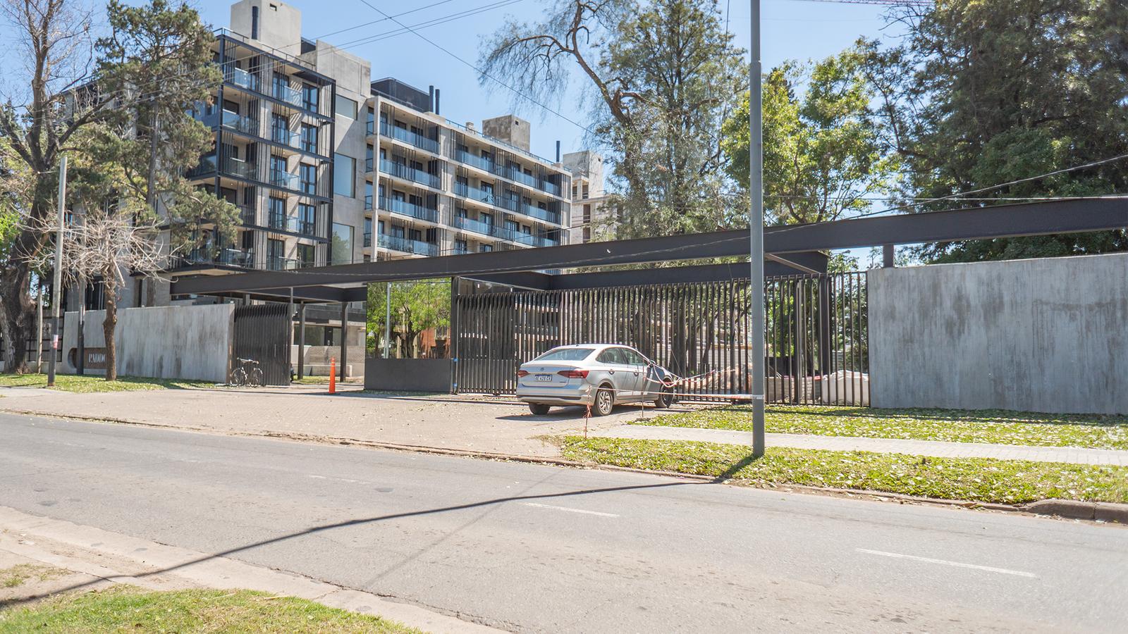 venta departamento 2 dormitorios con cochera condominio paddock 