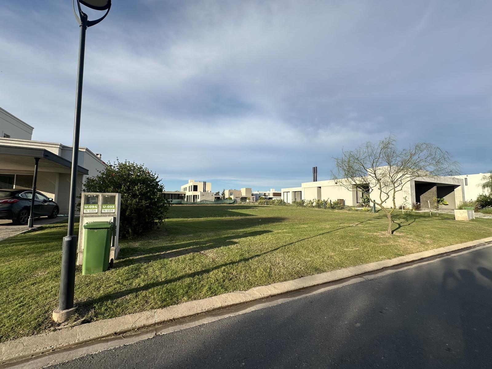 venta terreno barrio cerrado vida funes lote interno