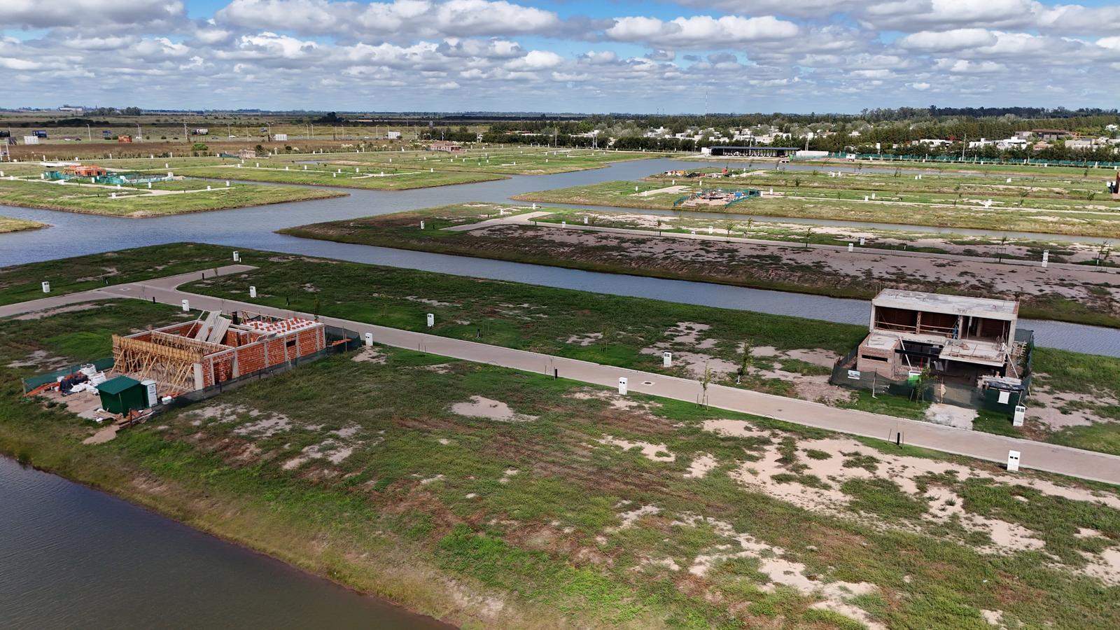 Venta terreno funes lakes