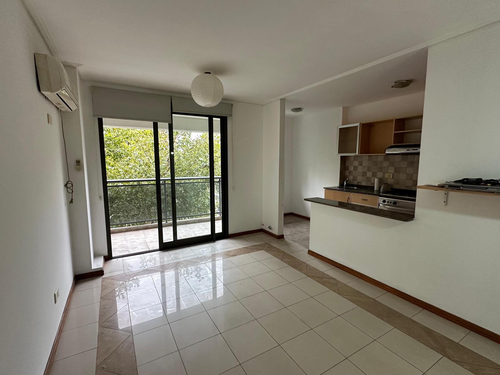 Alquiler departamento un dormitorio sobre Bv. Oroño
