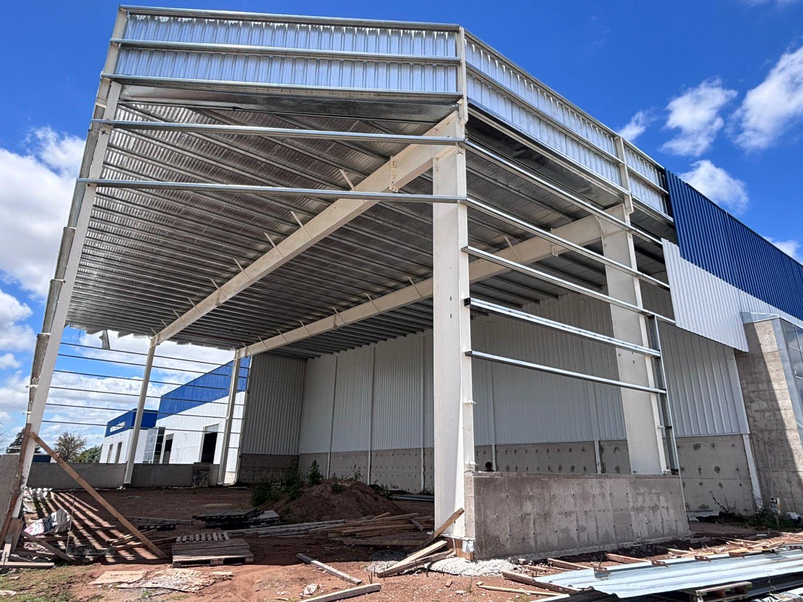 Alquiler Nave Industrial en Micro Parque Industrial Alvear