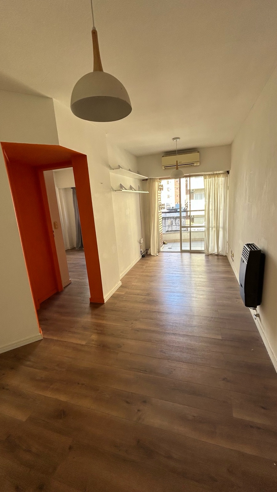 DEPARTAMENTO EN ALQUILER 1 DORMITORIO CON BALCON AL FRENTE  EN EL CENTRO DE ROSARIO