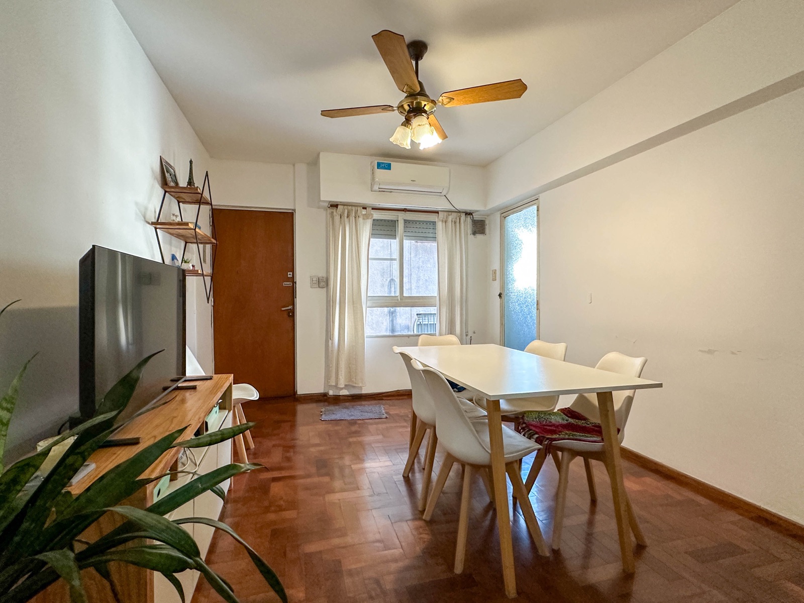 Departamento 1 dormitorio con galería Barrio Martin