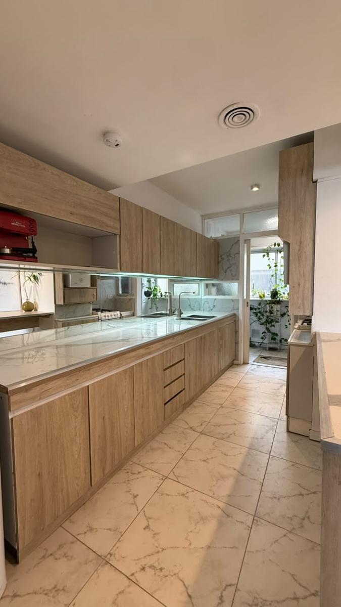 Departamento de 3 dormitorios con cochera y vista franca al río