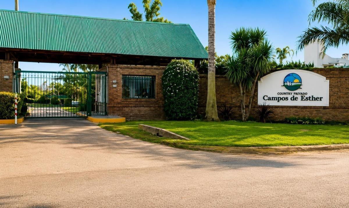 Lote en venta en Campos de Esther barrio cerrado