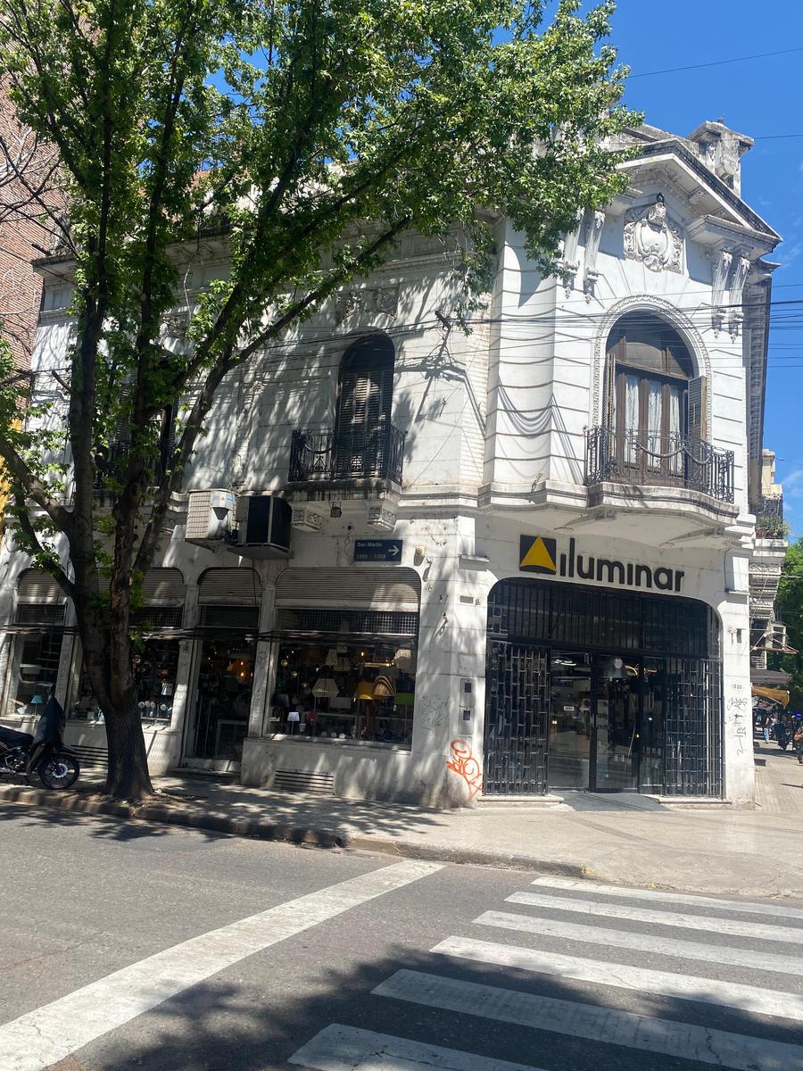 VENTA LOCAL Y PLANTA ALTA ESQUINA MICROCENTRO