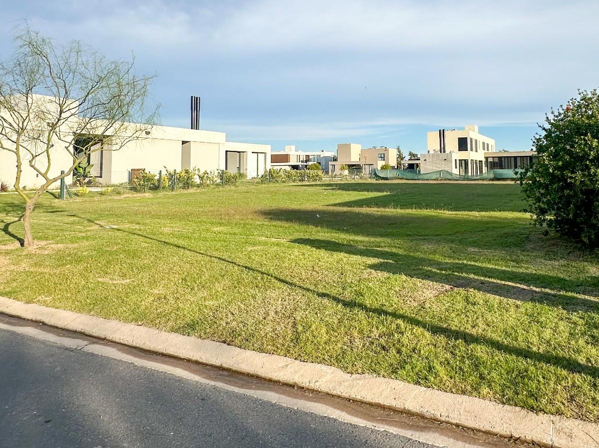 venta terreno vida barrio cerrado funes lote interno
